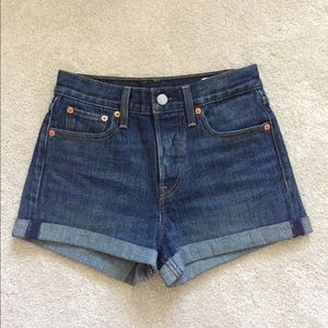 High waisted Levi’s shorts